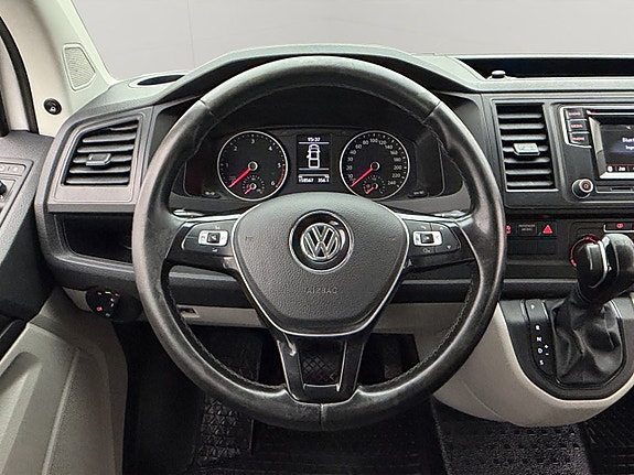 Volkswagen Transporter 19 of 30