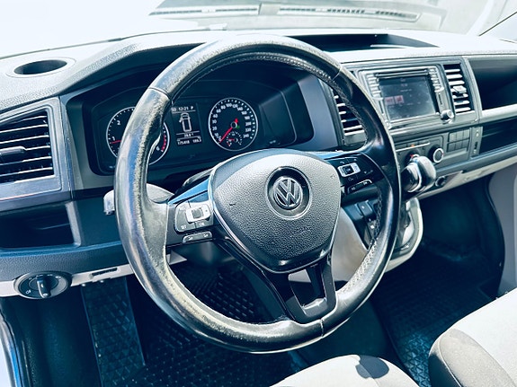 Volkswagen Transporter 14 of 15