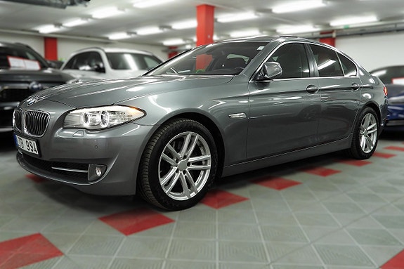 BMW 530d 2 of 5