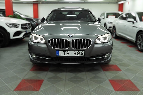 BMW 530d 3 of 5