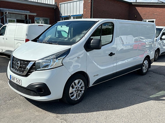 Nissan NV300