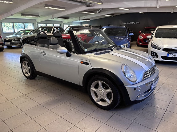 MINI Cooper 14 of 17