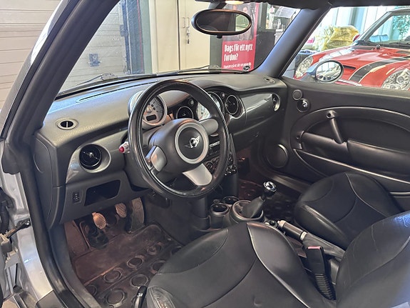 MINI Cooper 8 of 17