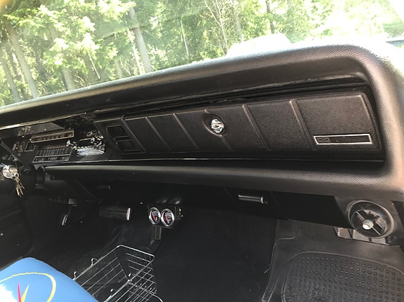 Chrysler Newport 10 of 13