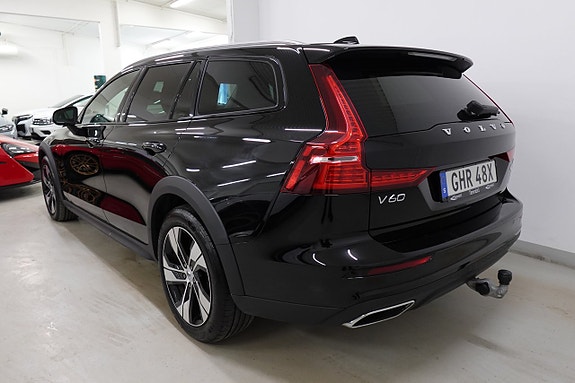 Volvo V60 Cross Country 16 of 22