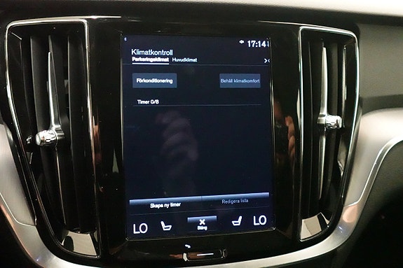 Volvo V60 Cross Country 10 of 22