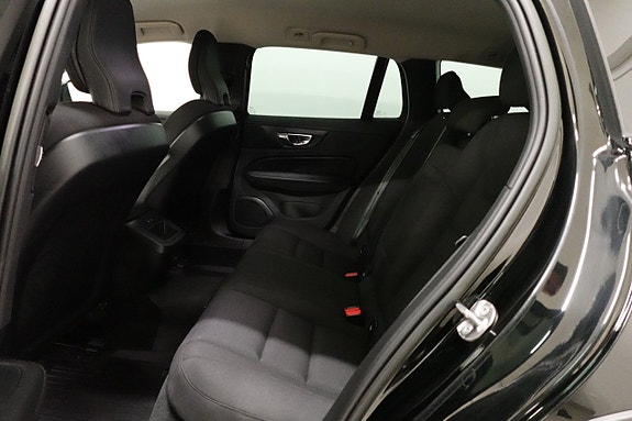Volvo V60 Cross Country 5 of 5
