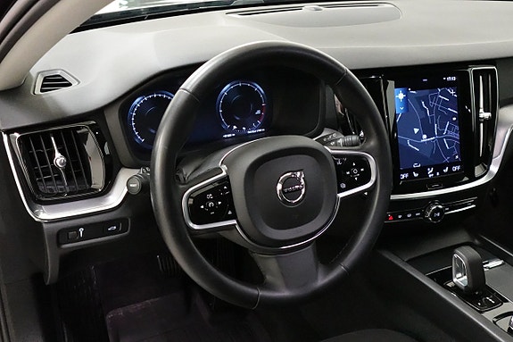 Volvo V60 Cross Country 6 of 22
