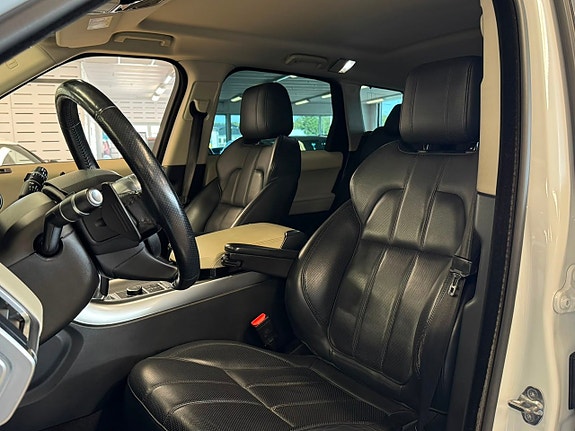 Land Rover Range Rover Sport 5 of 5