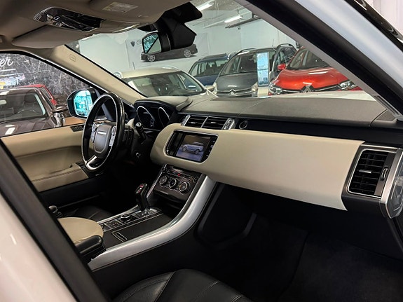 Land Rover Range Rover Sport 13 of 24