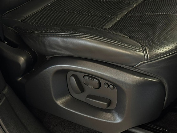 Land Rover Range Rover Sport 14 of 24