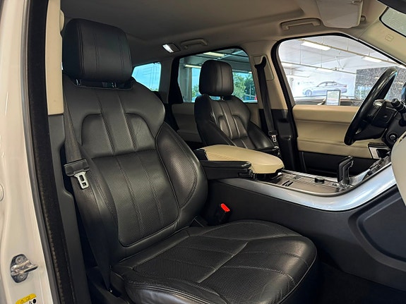 Land Rover Range Rover Sport 12 of 24