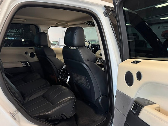Land Rover Range Rover Sport 11 of 24