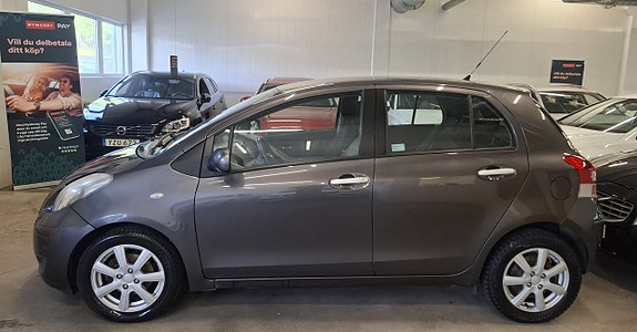 Toyota Yaris 7 of 20