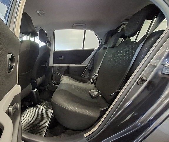 Toyota Yaris 14 of 20
