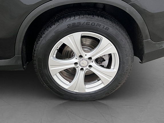 Mercedes-Benz GLC220 d 29 of 30