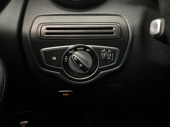Mercedes-Benz GLC220 d 26 of 30