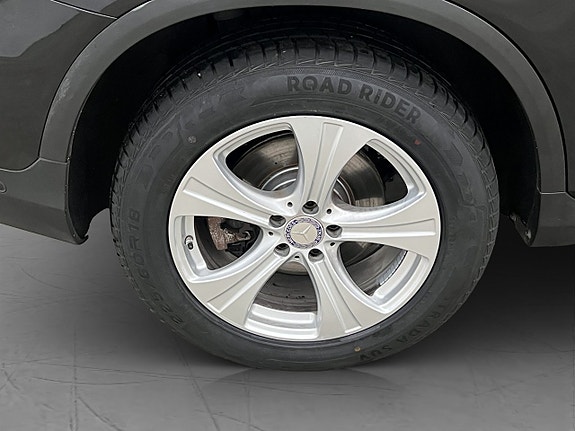 Mercedes-Benz GLC220 d 30 of 30