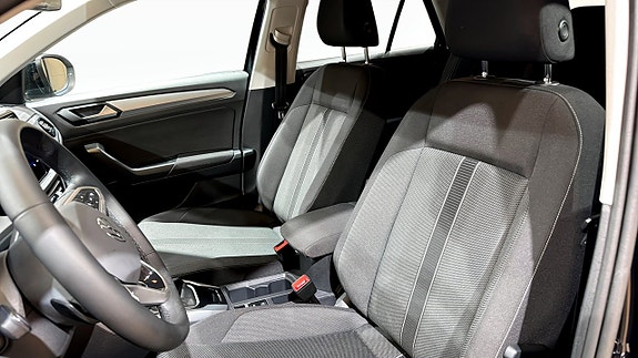 Volkswagen T-Roc 8 of 19