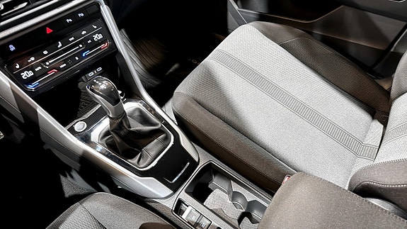 Volkswagen T-Roc 15 of 19