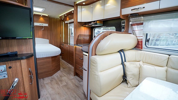 Frankia Luxury I 840 | Hydrauliska stödben | ALDE | Automat 10 of 21