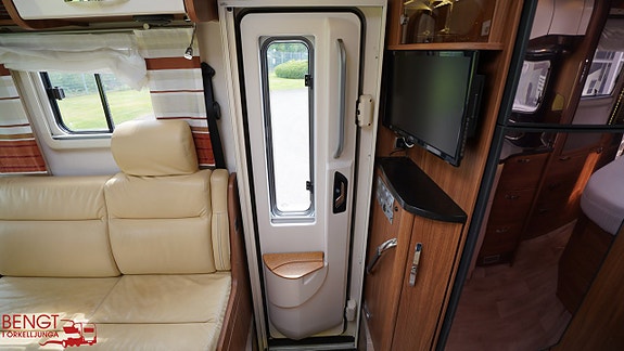 Frankia Luxury I 840 | Hydrauliska stödben | ALDE | Automat 20 of 21