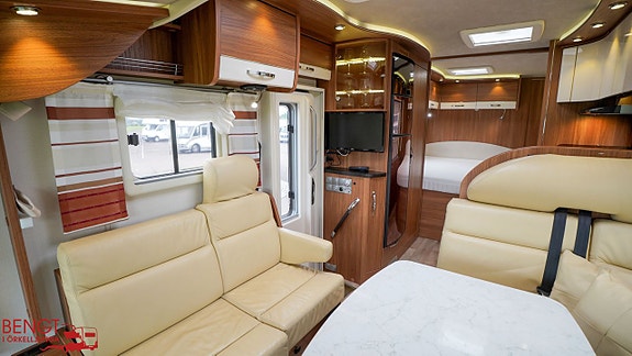 Frankia Luxury I 840 | Hydrauliska stödben | ALDE | Automat 7 of 21
