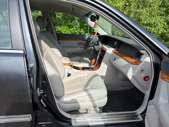 Kia Opirus 14 of 22