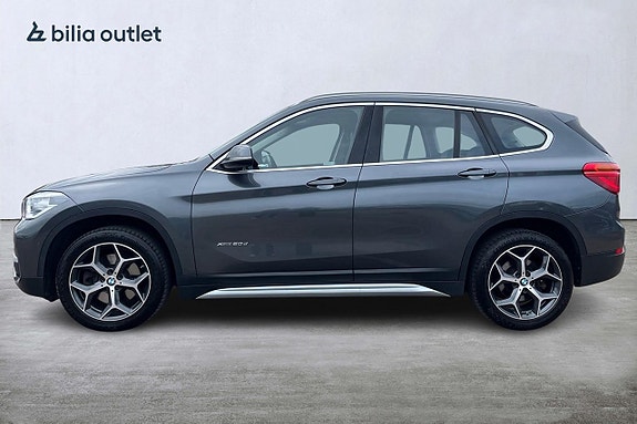 BMW X1 3 of 5