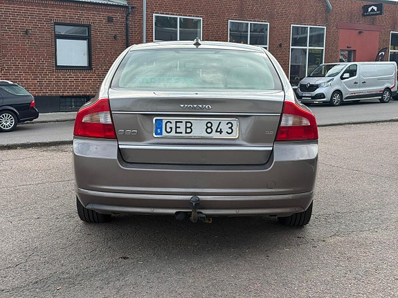 Volvo S80 6 of 12