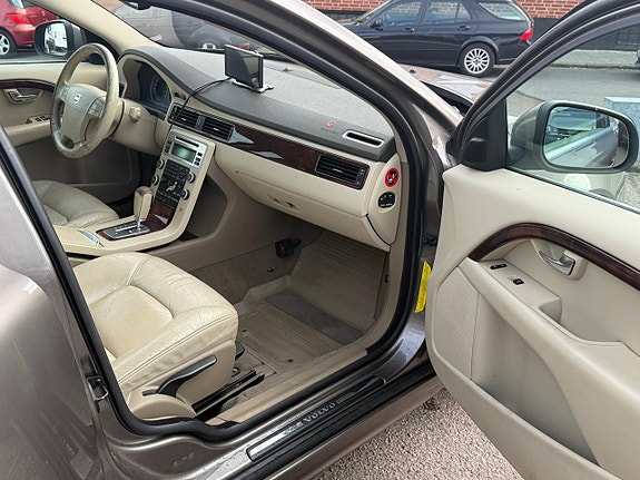 Volvo S80 11 of 12