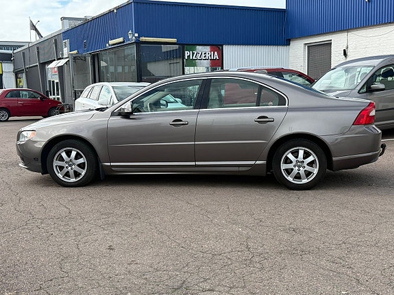 Volvo S80 8 of 12