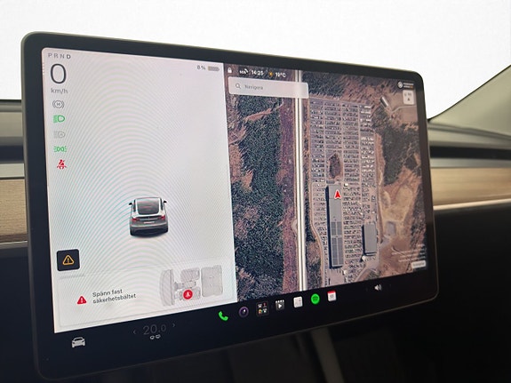 Tesla Model Y 22 of 30