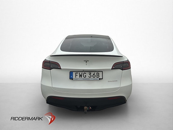 Tesla Model Y 8 of 30