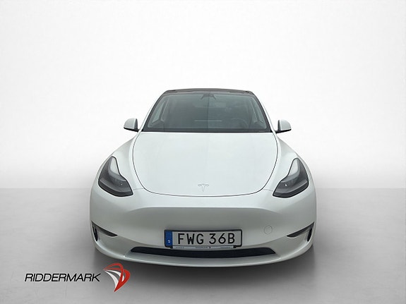 Tesla Model Y 3 of 30