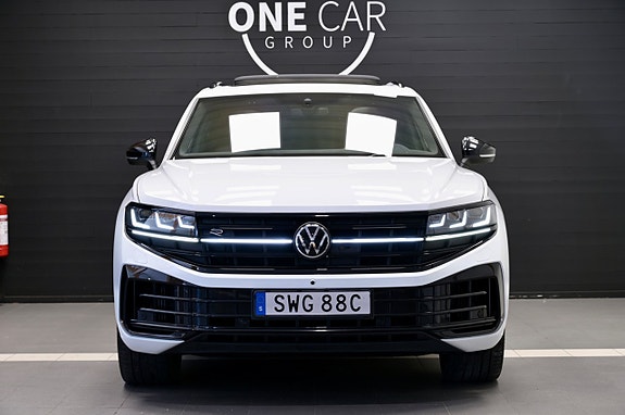 Volkswagen Touareg 3 of 5