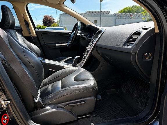 Volvo XC60 11 of 13