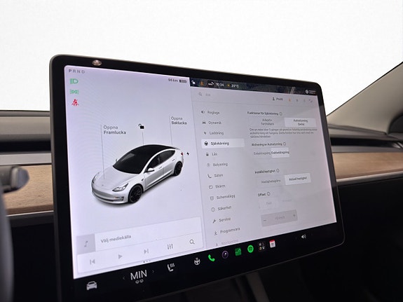 Tesla Model 3 23 of 30