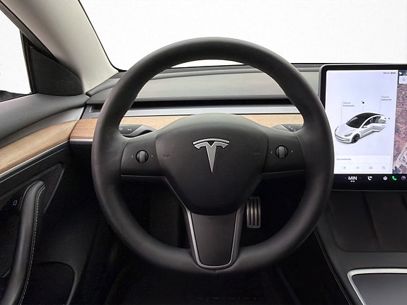 Tesla Model 3 13 of 30