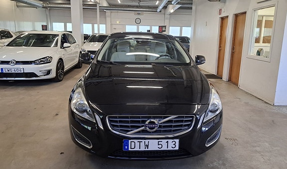 Volvo S60 8 of 26