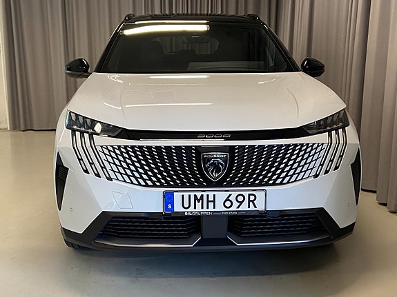 Peugeot 5008 2 of 5