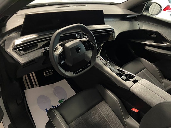 Peugeot 5008 8 of 21