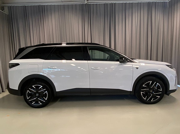 Peugeot 5008 4 of 5