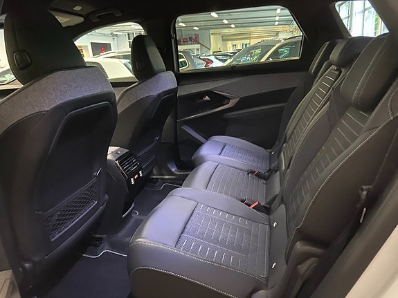 Peugeot 5008 9 of 21