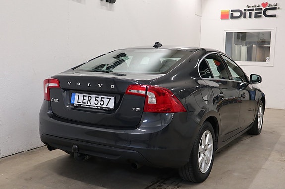 Volvo S60 3 of 5