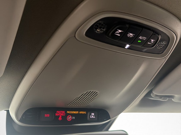 Volvo V40 Cross Country 24 of 29