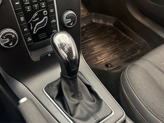 Volvo V40 Cross Country 25 of 29