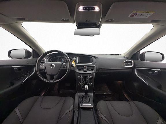 Volvo V40 Cross Country 12 of 29