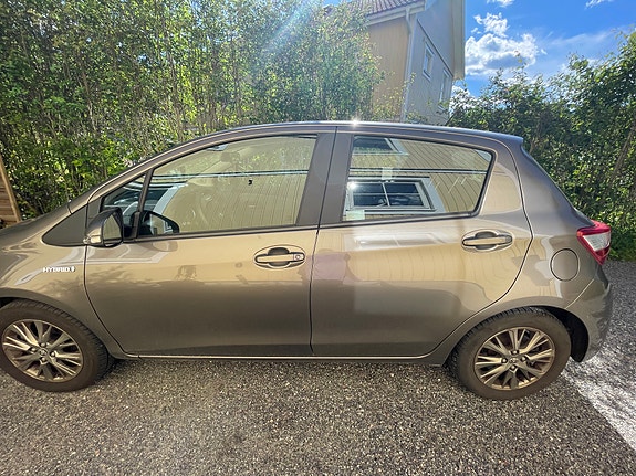 Toyota Yaris 9 of 10