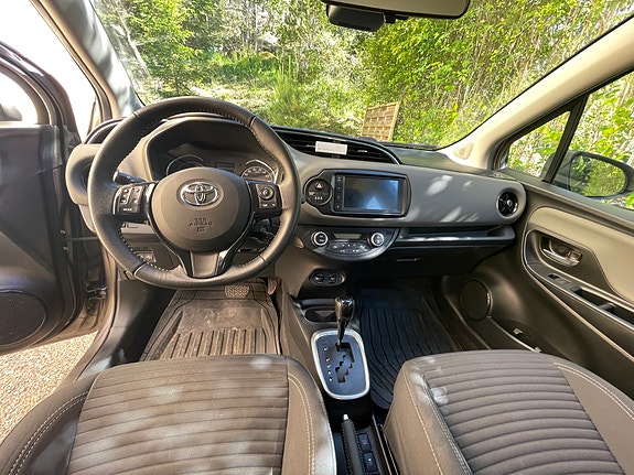 Toyota Yaris 8 of 10